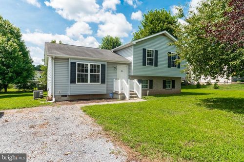 153 Wendover Dr, BUNKER HILL, WV, 25413-4263 | Card Image
