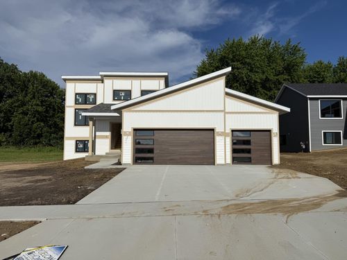 1146 Petersen Ct Nw, Stewartville, MN, 55976-1681 | Card Image