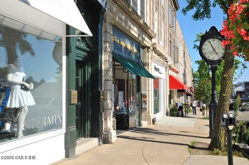 3-1-44 Greenwich Ave, Greenwich, CT, 06830-5503 | Card Image