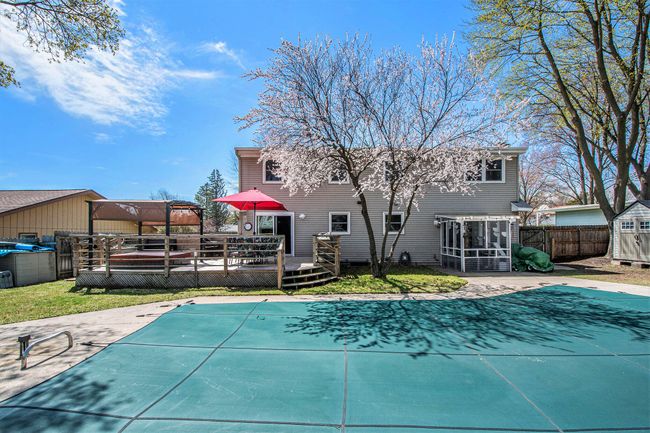Back Exterior/Pool | Image 33