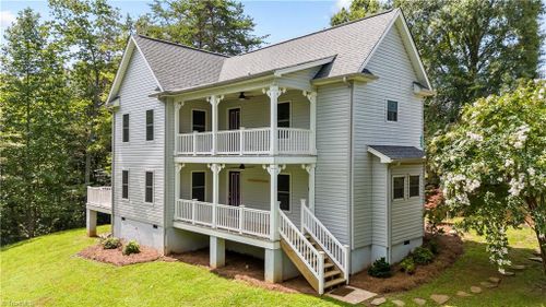 1043 Autumn Dr, East Bend, NC, 27018-6902 | Card Image