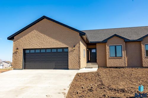 704 W Opal Ln Lane, Hartford, SD, 57033 | Card Image