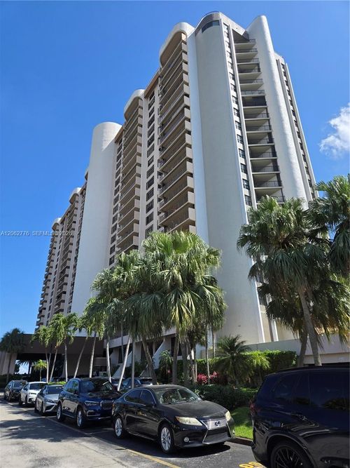 911-1800 Ne 114th Street, Miami, FL, 33181 | Card Image