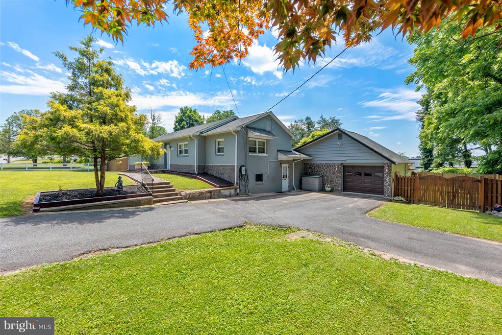 Warren Rd, Cockeysville, MD 21030