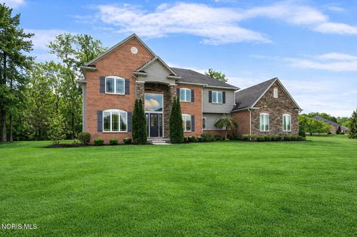 3813 Timber Valley Dr, Maumee, OH, 43537-8895 | Card Image