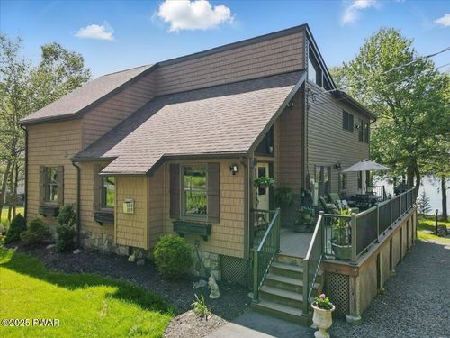 1057 K Ln, Gouldsboro, PA, 18424-8120 | Card Image