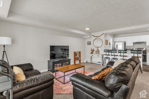 2-4072 300, Salt Lake City, UT, 84107-1619 | Card Image