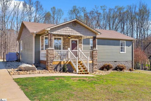 450 Lindsey Lake Rd, Travelers Rest, SC, 29690-9347 | Card Image