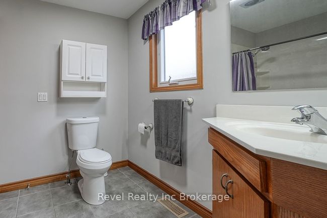 24 Loveys St E, House other with 3 bedrooms, 2 bathrooms and 5 parking in Hickson ON | Image 18