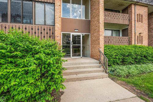 2102 Pauline Blvd, Ann Arbor, MI, 48103-5186 | Card Image