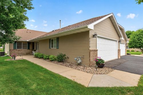 9076 212th St W, Lakeville, MN, 55044-7290 | Card Image