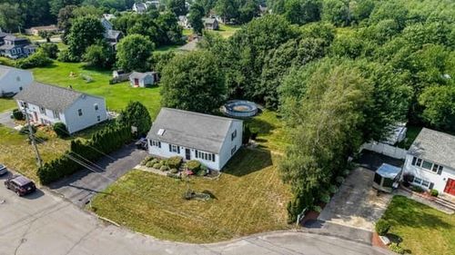 40 Elmwood Dr, Taunton, MA, 02780-3646 | Card Image
