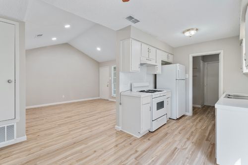 b-10503 Little Pebble Dr, Austin, TX, 78758-4928 | Card Image