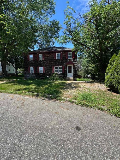 88 Mary Ann Road, Manchester, NH, 03104 | Card Image