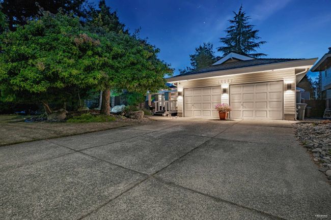16257 N Glenwood Crescent, House other with 3 bedrooms, 2 bathrooms and 4 parking in Surrey BC | Image 2