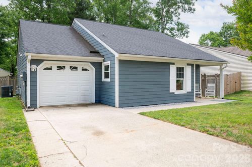 54 Foxberry Dr, Arden, NC, 28704-9400 | Card Image