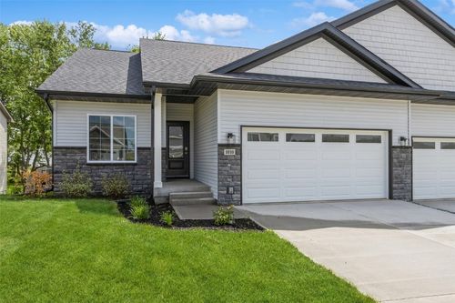 1010 Switchgrass Ln, Ely, IA, 52227-5000 | Card Image