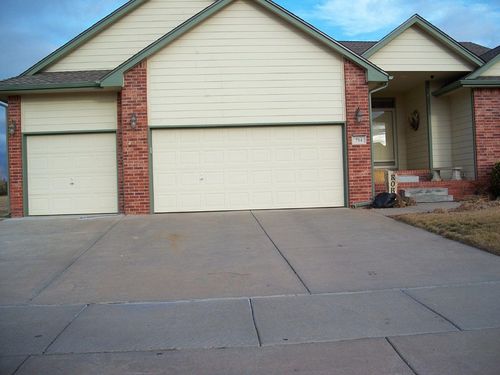 1143 N Rutland Ct, Wichita, KS, 67206-3833 | Card Image