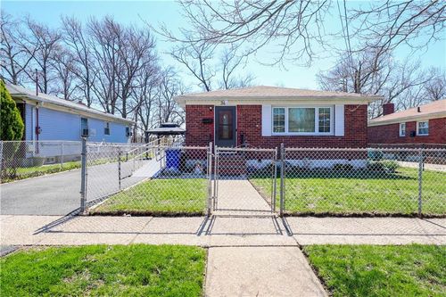 34 Park Hill Cir, Staten Island, NY, 10304-3635 | Card Image