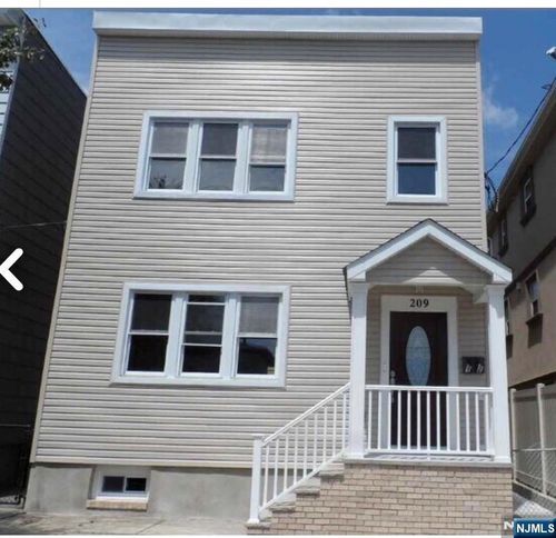 209 Avenue F, Bayonne, NJ, 07002 | Card Image