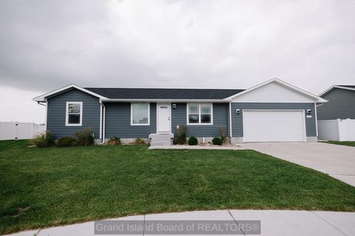 4364 Rodney Cir, Grand Island, NE, 68803-1343 | Card Image