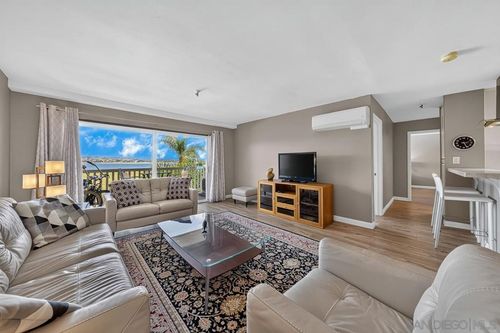 310-4015 Crown Point Dr., San Diego, CA, 92109 | Card Image
