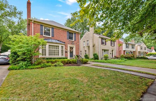2923 Woodslee Drive, Royal Oak, MI, 48073 | Card Image
