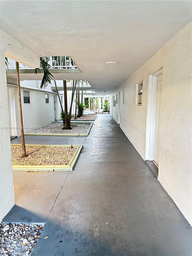 APT-308 - 4205 N University Dr, Condo with 2 bedrooms, 2 bathrooms and null parking in Sunrise FL | Image 21
