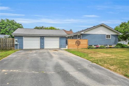 4 Clifford St, Port Dover, ON, N0A1N0 | Card Image