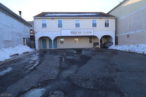 67 Brill St, Newark, NJ, 07105-4020 | Card Image