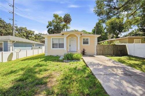 8313 N 10th St, TAMPA, FL, 33604-3207 | Card Image