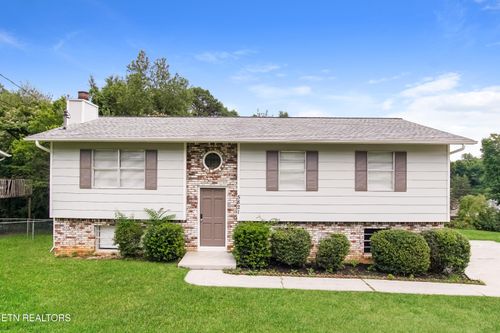 5821 Outer Dr, Knoxville, TN, 37921-3914 | Card Image