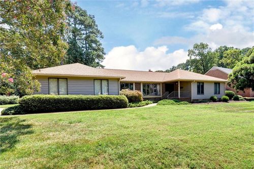 527 Thomas Bransby, Williamsburg, VA, 23185 | Card Image