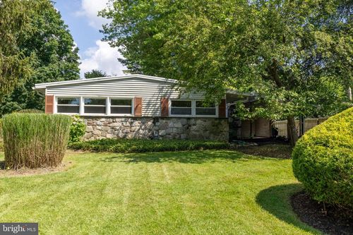 548 Paddock Rd, AMBLER, PA, 19002-5219 | Card Image