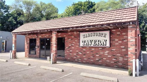 292 Main St, Wadsworth, OH, 44281-1403 | Card Image