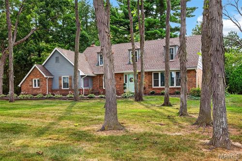 4 Chantilly Ct, Lake St Louis, MO, 63367-1630 | Card Image
