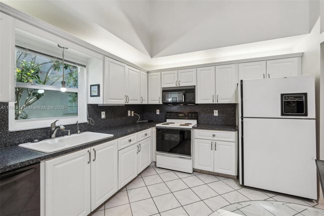 5260 Tiffany Anne Cir, House other with 2 bedrooms, 2 bathrooms and null parking in West Palm Beach FL | Image 8