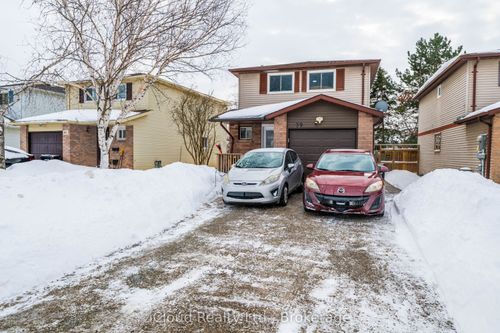 39 Corbett Dr, Barrie, ON, L4M5S9 | Card Image