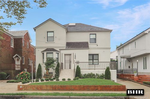 190 Kensington St, Brooklyn, NY, 11235-3025 | Card Image