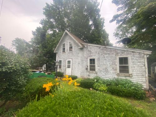 8 Kingston Rd, Danville, NH, 03819-3236 | Card Image