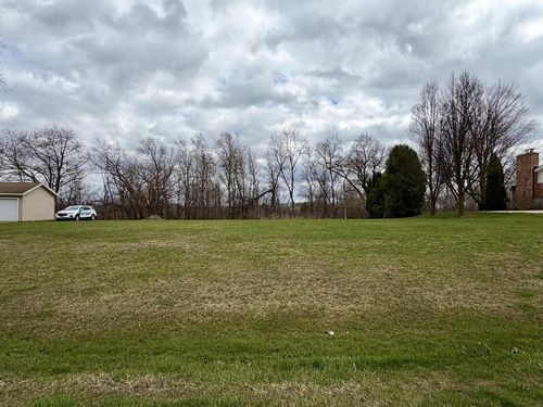 18515 W Hillcrest Drive, New Berlin, WI, 53146 | Card Image