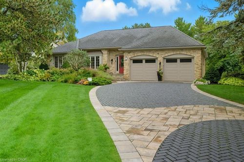 31 Acredale Dr, Carlisle, ON, L0R1H2 | Card Image