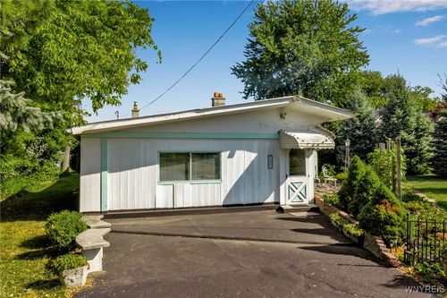 2477 Lake Rd, Ransomville, NY, 14131-9696 | Card Image