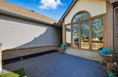 1350 Azalea Dr, Reynoldsburg, OH, 43068-1283 | Card Image