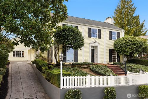 3033 E Laurelhurst Drive Ne, Seattle, WA, 98105 | Card Image