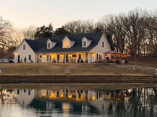 59026 Shalom Dr, RUSSELLVILLE, MO, 65074-3163 | Card Image