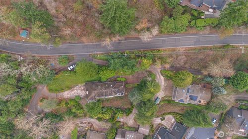 7820 W Mercer Way, Mercer Island, WA, 98040-5554 | Card Image