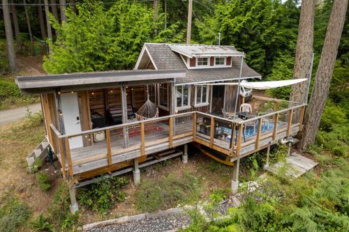 283 Gordon Rd, Gibsons, BC, V0N1G2 | Card Image