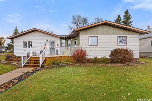 213 1st St, Beatty, SK, S0J0C4 | Card Image