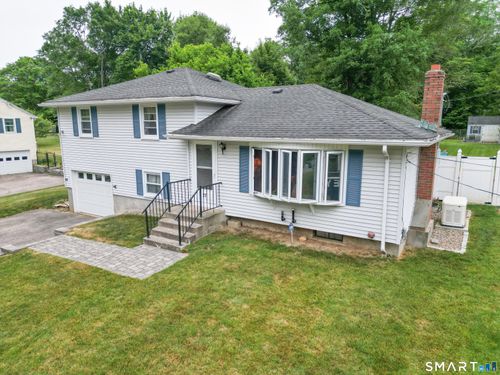 27 Old Colony Rd, North Stonington, CT, 06359-1521 | Card Image